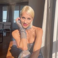 Para el día y la noche: Ingrid Grudke se adueña del estilo sensual y relajado con un conjunto de impacto