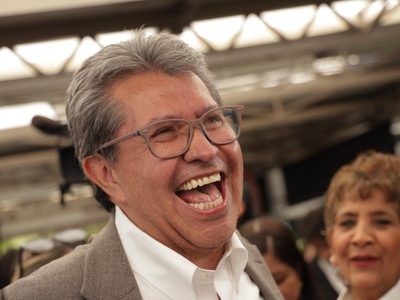 Monreal explica su frase sobre el gobernador de Puebla “que mandó asesinar a...” (Video)