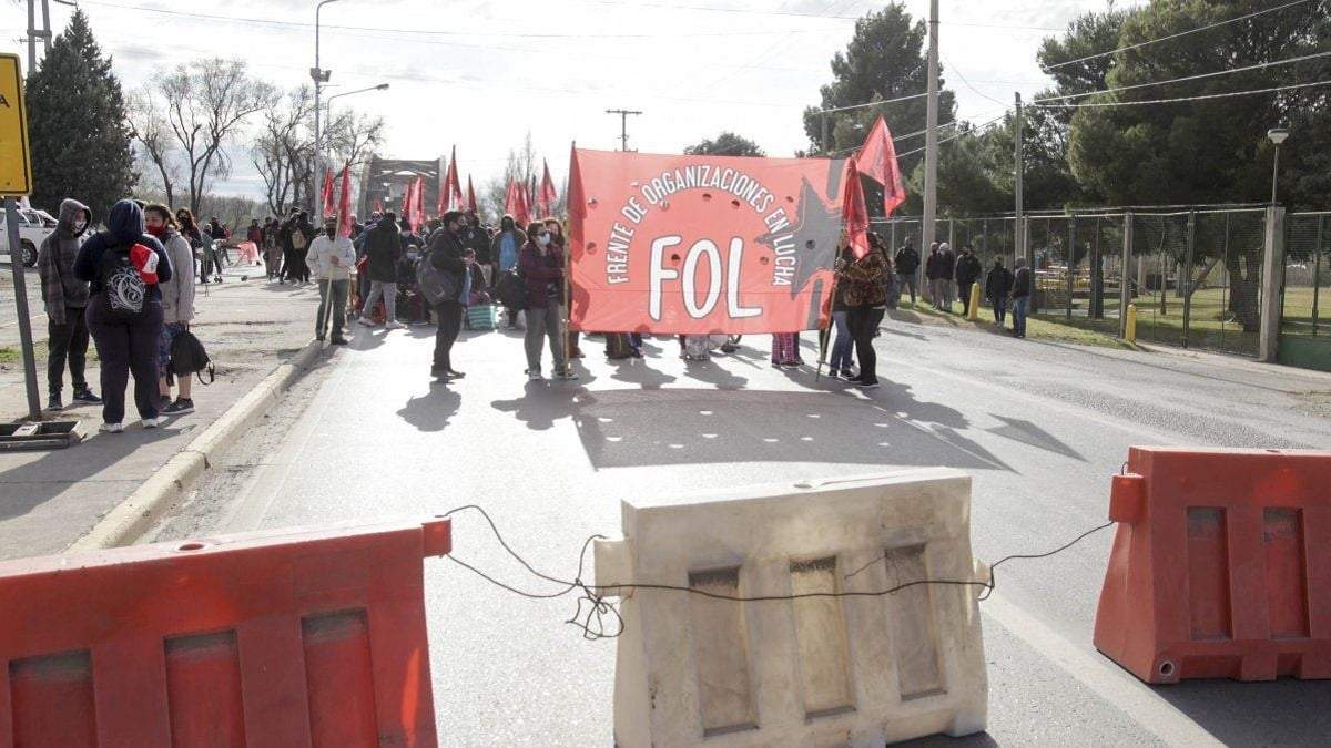 Corte de las organizaciones sociales en Neuquén. Fuente: (Twitter)