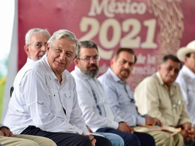 AMLO promete "manicure con hachuela" a alcaldes y gobernadores electos que roben