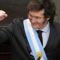 Milei viaja por tercera ocasión a EU; cumbre con Elon Musk por internet y litio