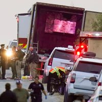 Condenan a dos hombres por la muerte de 53 migrantes en un tráiler en Texas