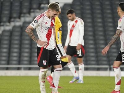 En medio de la crísis futbolística: la defensa a un jugador de River que generó ruido en el club