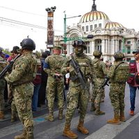 Sheinbaum avala operativo para desalojar a comerciantes en Bellas Artes