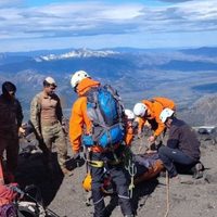 Trabajaron más de 4 horas para rescatar a una turista que se lesionó en el Volcán Lanín