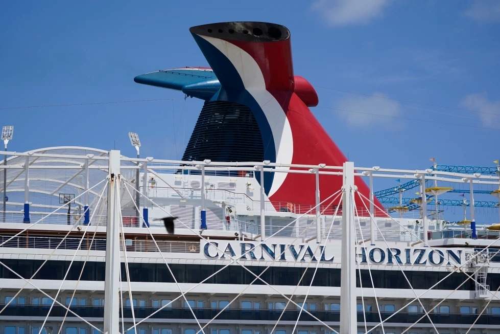 Acusan a joven de 16 años de Florida de agredir sexualmente y asesinar a su hermanastra en un crucero