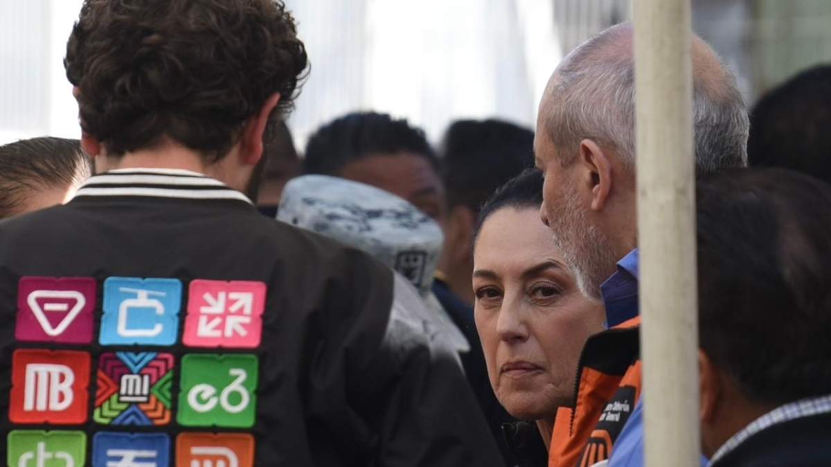 Claudia Sheinbaum al llegar a la estación Potrero de la Línea 3 del Metro