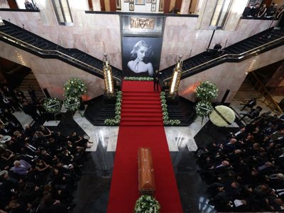 Silvia Pinal, “mujer de retos que miró el futuro y lo conquistó”: Curiel de Icaza (Videos)