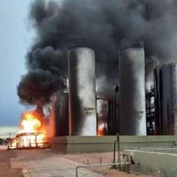 Tres muertos en un feroz incendio en una refinería de Plaza Huincul