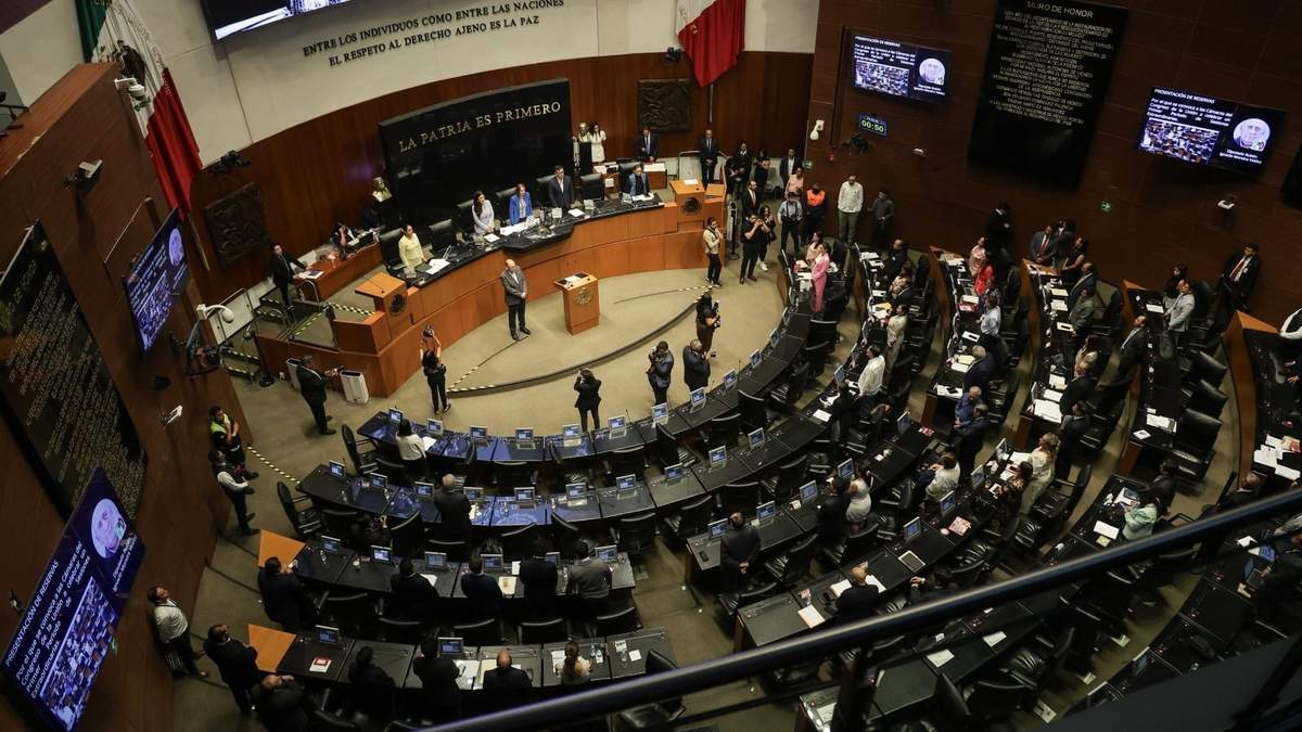 La Comisión Permanente en el pleno del Senado