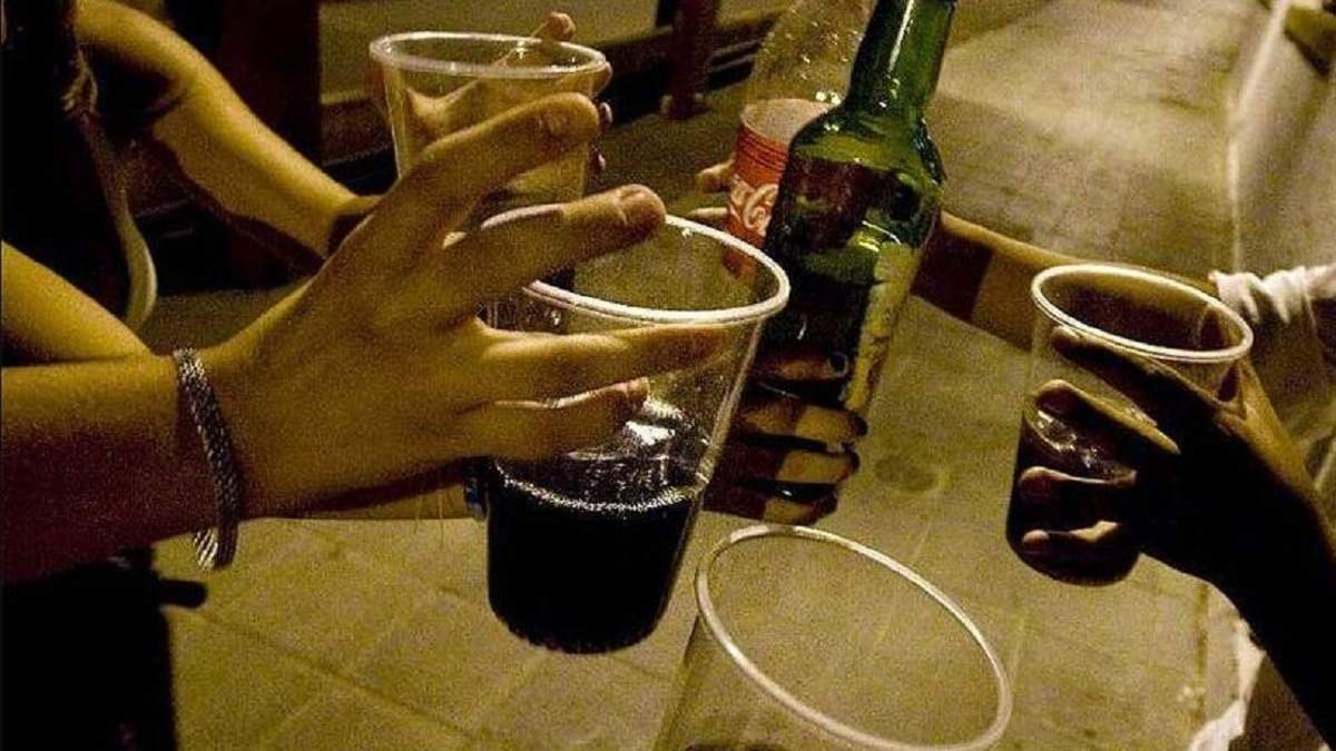 El exceso en el consumo de alcohol es la principal motivación del UPD. Fuente: (Tu Noticia)
