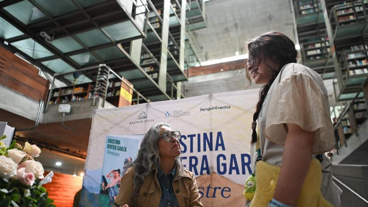 Cristina Rivera Garza en la Biblioteca Vasconcelos