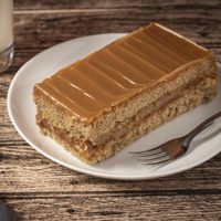 Con solo 1 yema y sin prender el horno, prepará esta exquisita tarta de dulce de leche para la merienda