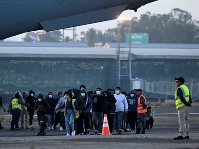 Llegan a Guatemala otros dos vuelos con migrantes deportados desde EU y México