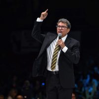 Monreal busca que sancionen a Sansores por incumplir orden de no difundir mensajes en su contra