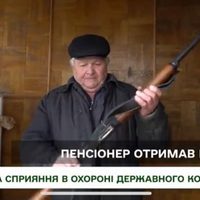 Ucrania condecora a un jubilado por derribar un avión ruso con su rifle