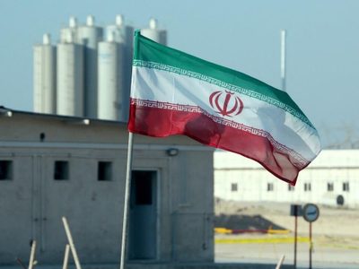 Rusia construirá ocho centrales nucleares en Irán