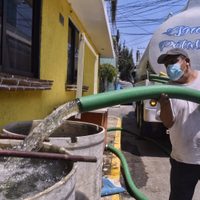 Por aguachicoleo, sólo en Ecatepec piperos ilegales recaudan 2 mil 880 millones al año