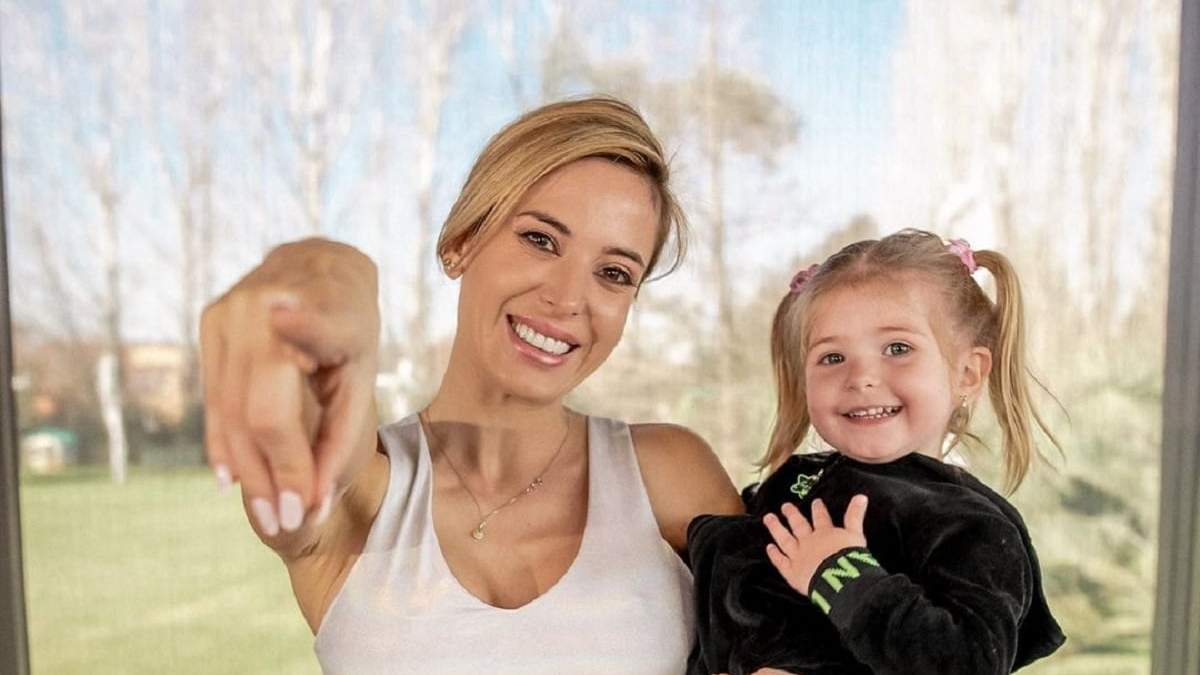 Jésica Cirio y Chloé Insaurralde. Fuente: (Instagram)