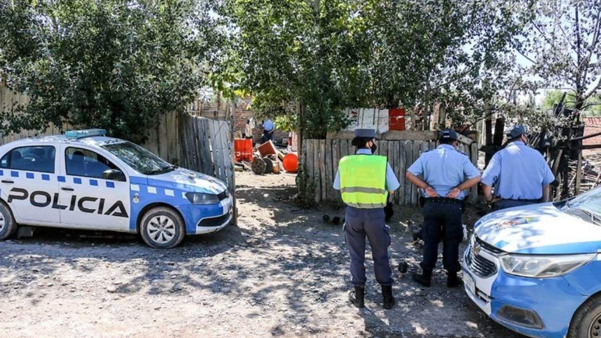 Policía de Plottier. Fuente: (Twitter)