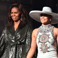 ¡Explota todo! Michelle Obama se entrena al ritmo de ¡Cardi B, Ariana Grande y Jennifer López!