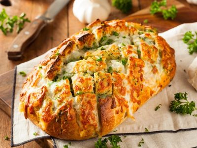 Pan de queso: una opción tentadora y súper fácil para las picadas, que te saca de apuros