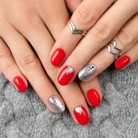 Nail art rojo intenso: probá estos increíbles diseños en un color que no pasa de moda