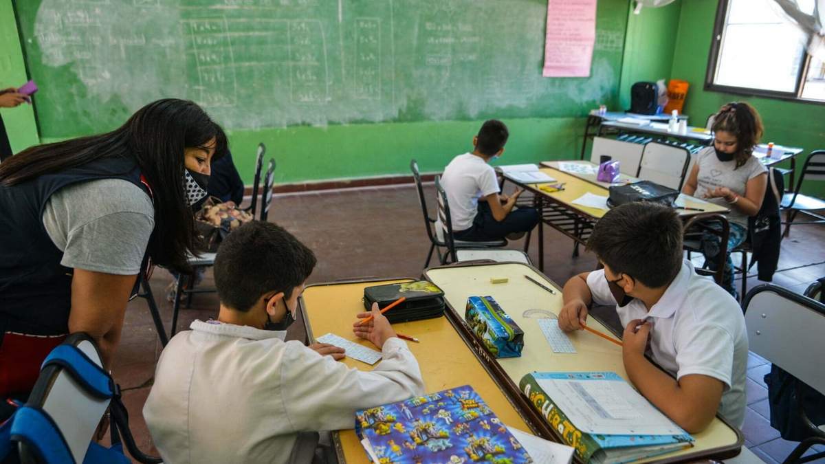 Las clases de verano buscan revincular a los estudiantes con la escuela. Fuente: (Twitter)