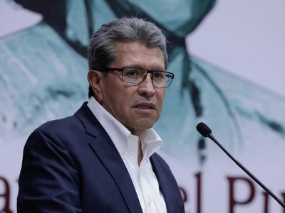 Monreal respalda reforma de Sheinbaum contra spots extranjeros
