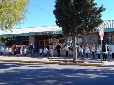 La escuela 152 de Cutral Co continúa con las clases suspendidas por pérdida de gas