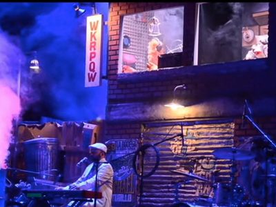 Versión libre de 'Romeo y Julieta” en '31 Minutos”