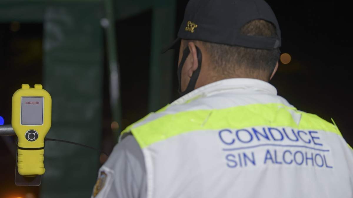 Primer día de alcoholímetro en diciembre; 38 conductores a "El Torito" y 36 vehículos al "corralón"