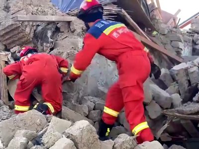 Aumentan a 126 los fallecidos por el terremoto que sacudió al Tibet