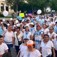 Marchan a favor y en contra del aborto en Yucatán