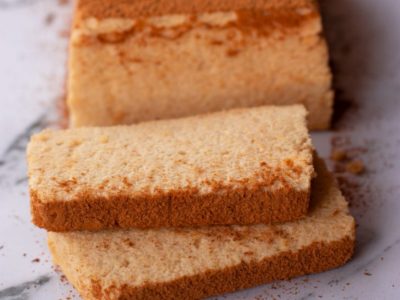 Bizcocho sin horno y sin huevos: la receta que vas a amar en los desayunos y es apta para celíacos