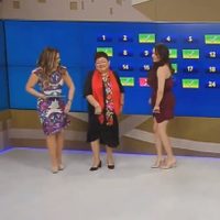 Ernestina Godoy desata burlas por bailar el Jarabe Tapatío en el Canal Once (Video)