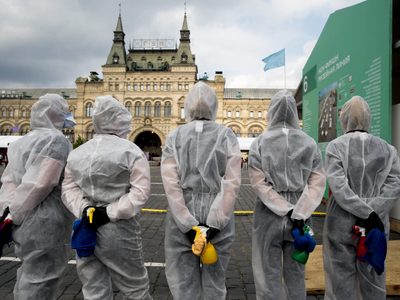Moscú aumentará las restricciones luego de otro día mortal: Rusia registró un nuevo récord doble