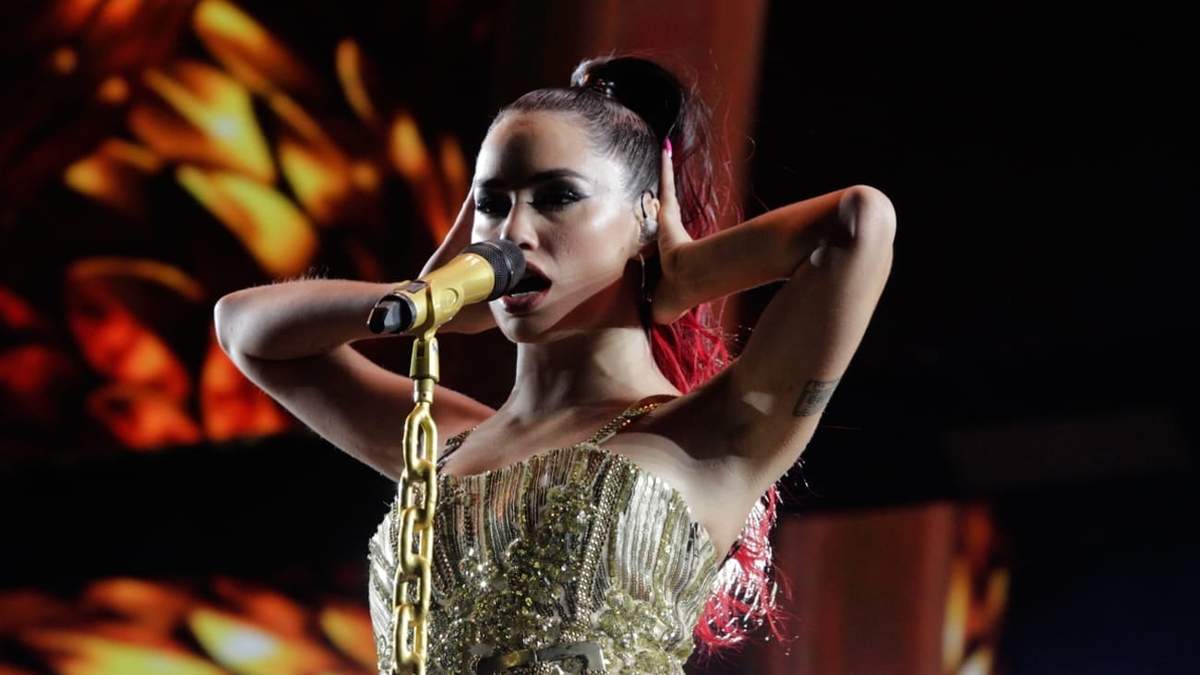 Lali brilló en la Fiesta de la Confluencia. Fuente: (Emiliano Ortiz)