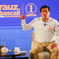 Ecuador elige presidente y a Andrés Arauz no lo dejan votar