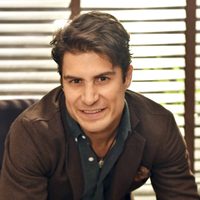 El actor y figura de “Survivor”, Alex Sirvent, preocupa a los fanáticos por su estado de salud