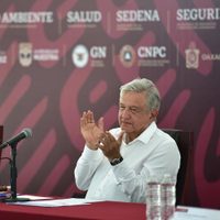 “Por portarse solidarios” con la 4T, AMLO basificará a 50 mil maestros de Oaxaca