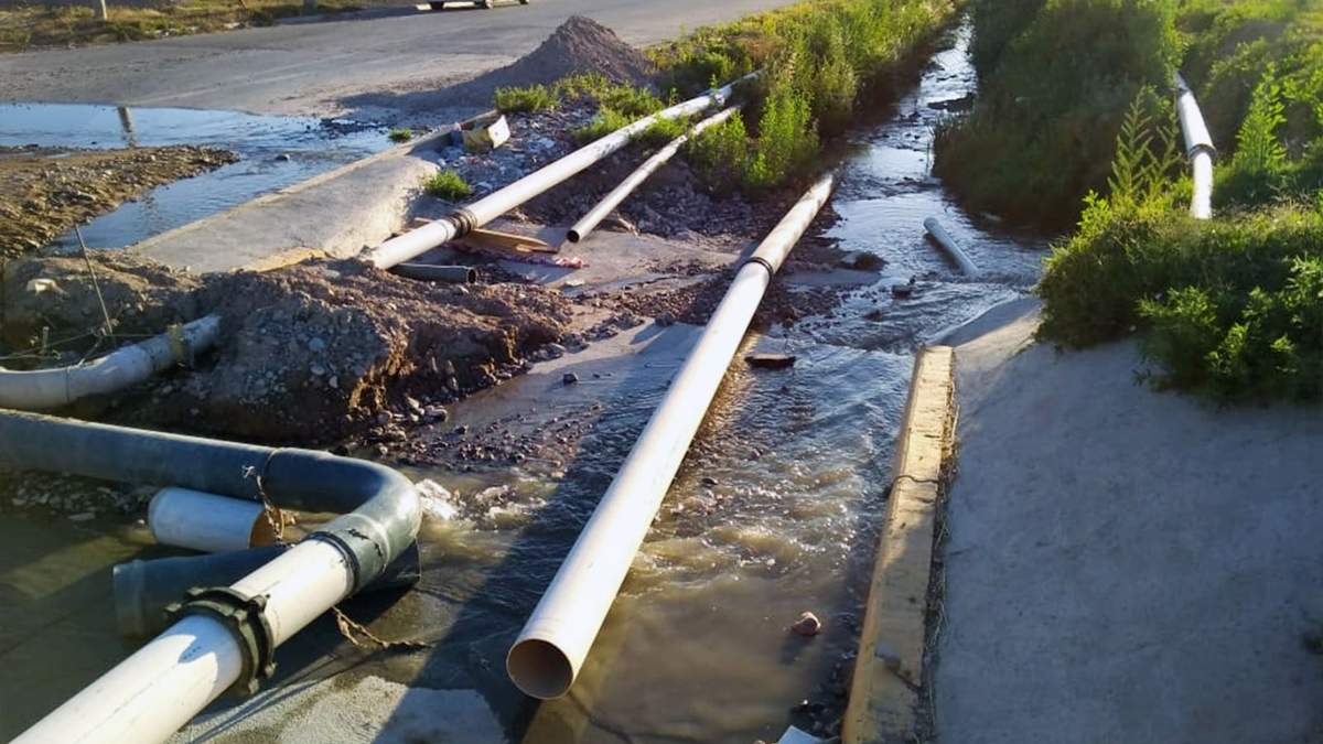 El derrame afecta a la zona centro de Neuquén Capital. Fuente: (Twitter)
