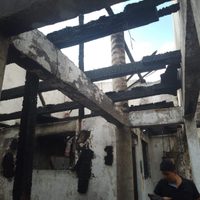 Queman casa de activista tras difusión de videos donde aparece edil participando en una ejecución