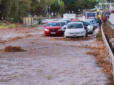 "Sin camiones en ruta 7": Las consecuencias de la lluvia en Añelo
