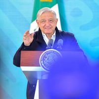 AMLO celebra que Ebrard siga en Morena: “es unidad y mucha madurez”
