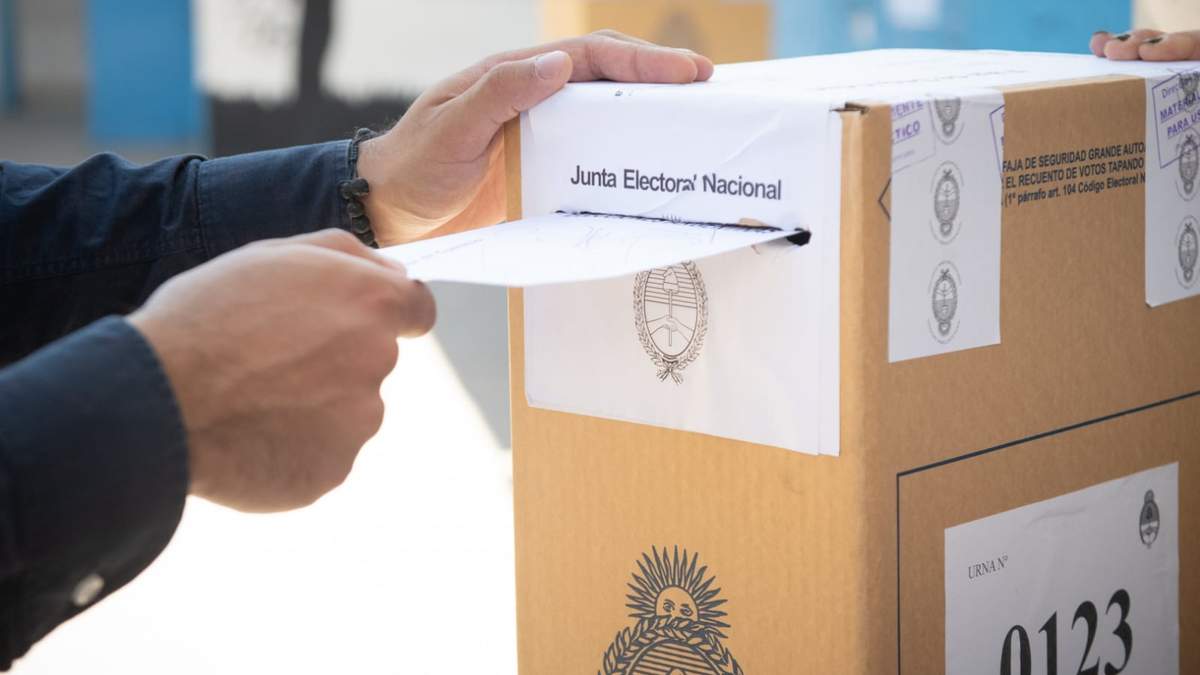 Urna elecciones neuquinas