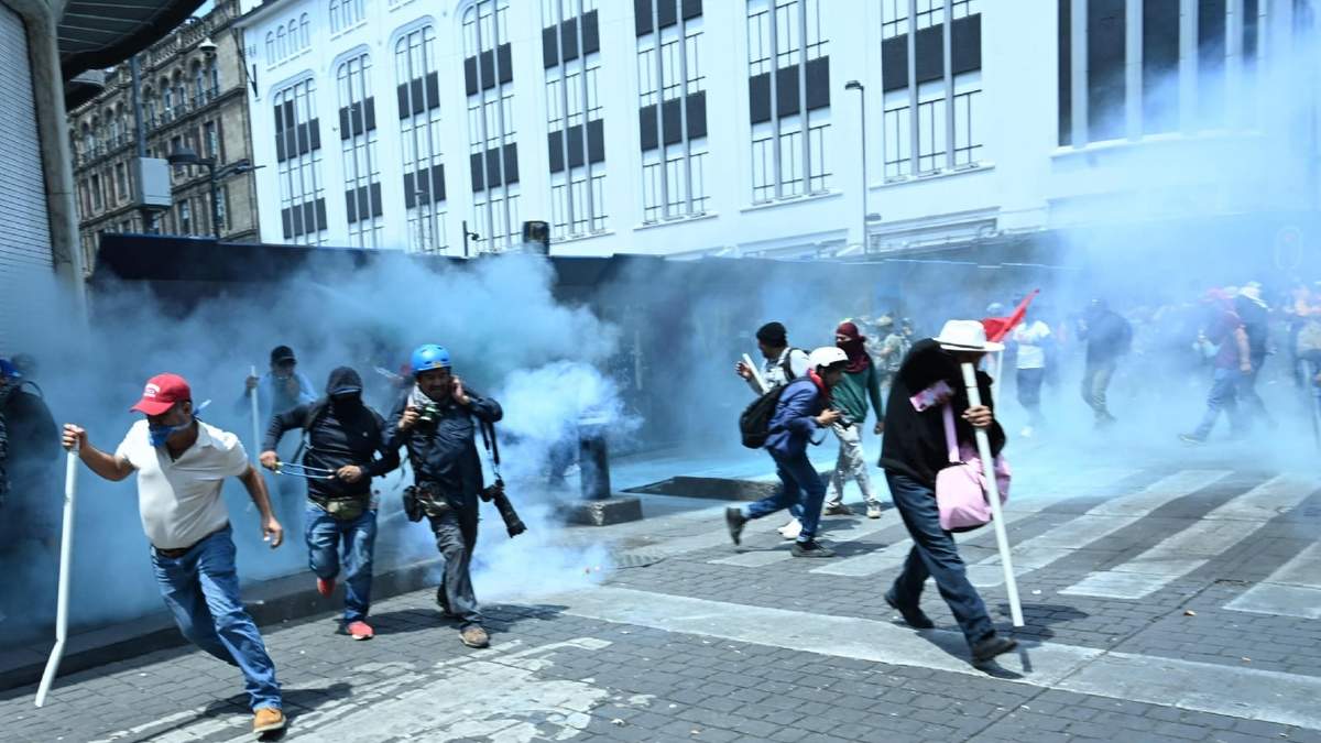 El humo generado por los cohetones