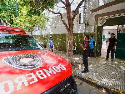 Otra vez explotó un experimento de ciencias en un colegio: hay cinco heridos