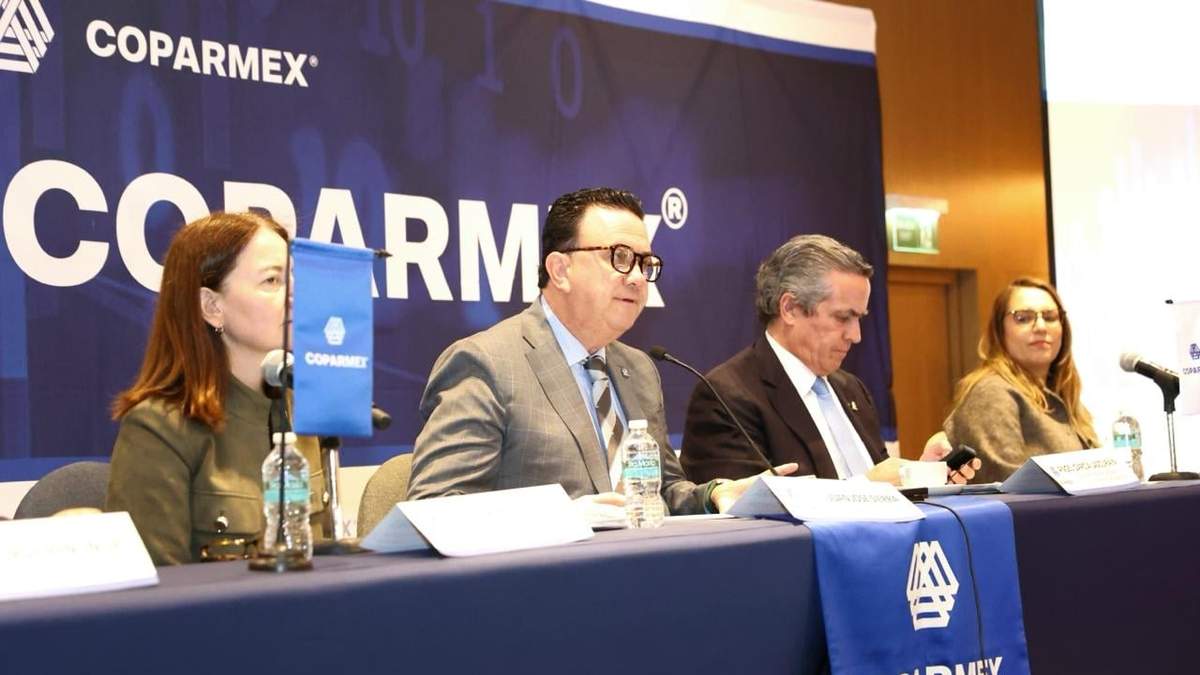 "Nuestros indicadores muestran una caída en la confianza para invertir", dijo Juan José Sierra Álvarez, presidente de Coparmex, en conferencia de prensa.