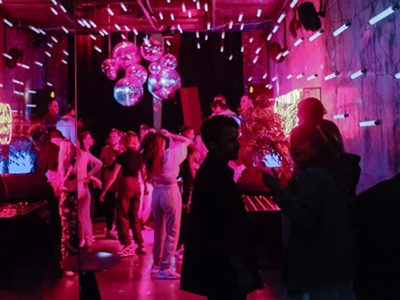 Desbaratan una fiesta clandestina en Neuquén: la Municipalidad desalojó a más de 200 personas